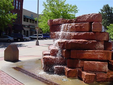 Phillips Avenue Plaza Fountain 2